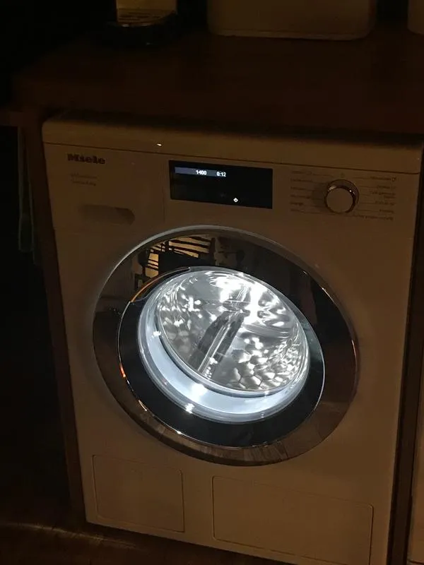 Miele מכונת כביסה פתח חזית 9 ק"ג 1400 סל"ד עם מערכת MIELE TWIN DOS דגם WEG 665 WCS TDos — תמונה 9
