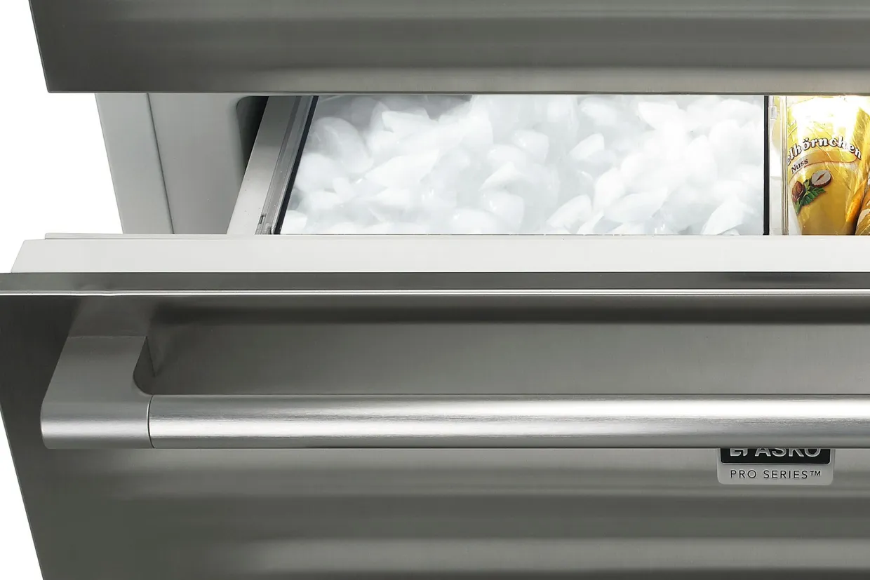 מקרר אינטגרלי מקפיא תחתון 75 ס"מ תא גמיש ICE MAKER תוצרת ASKO דגם RFN2826S