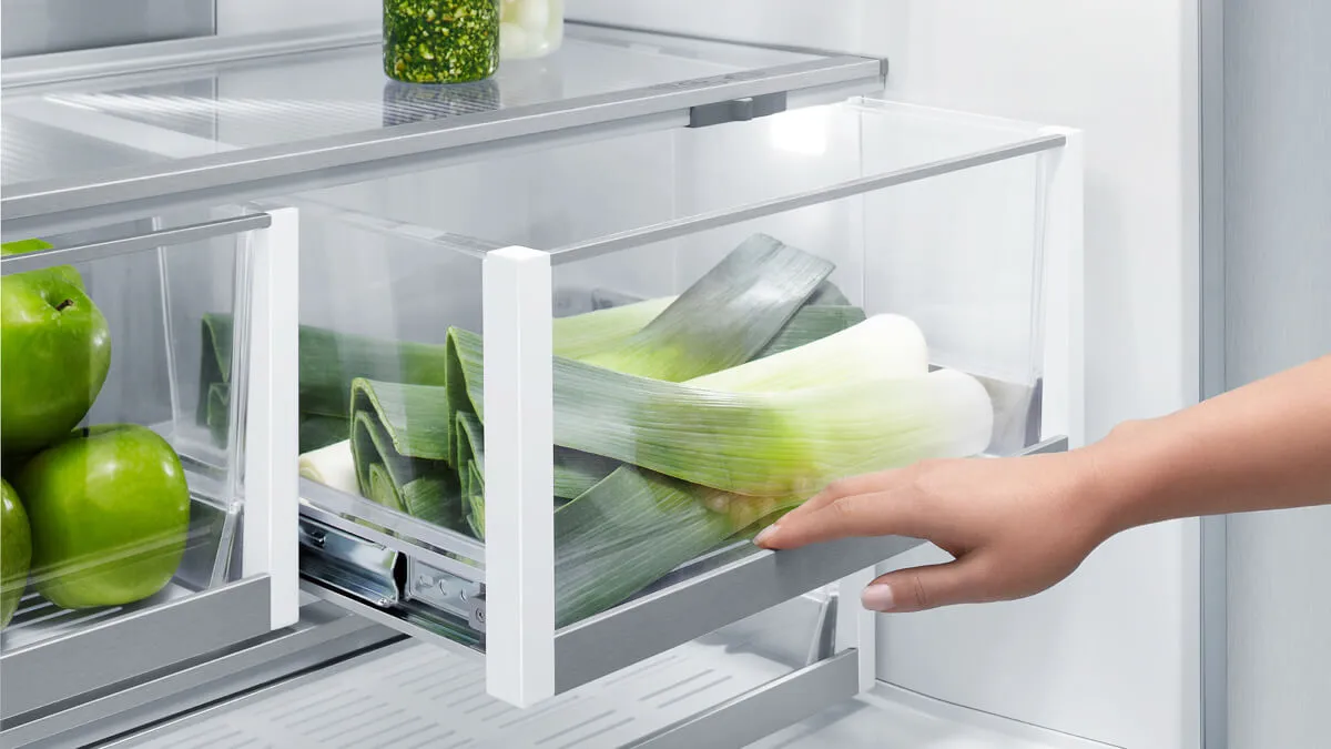 Fisher & Paykel מקרר מקפיא תחתון 3 דלתות 90 ס"מ סדרה 7 יצרן מים וקרח גימור נירוסטה שחורה תוצרת FISHER&PAYKEL דגם RF540ADUB7 — תמונה 10