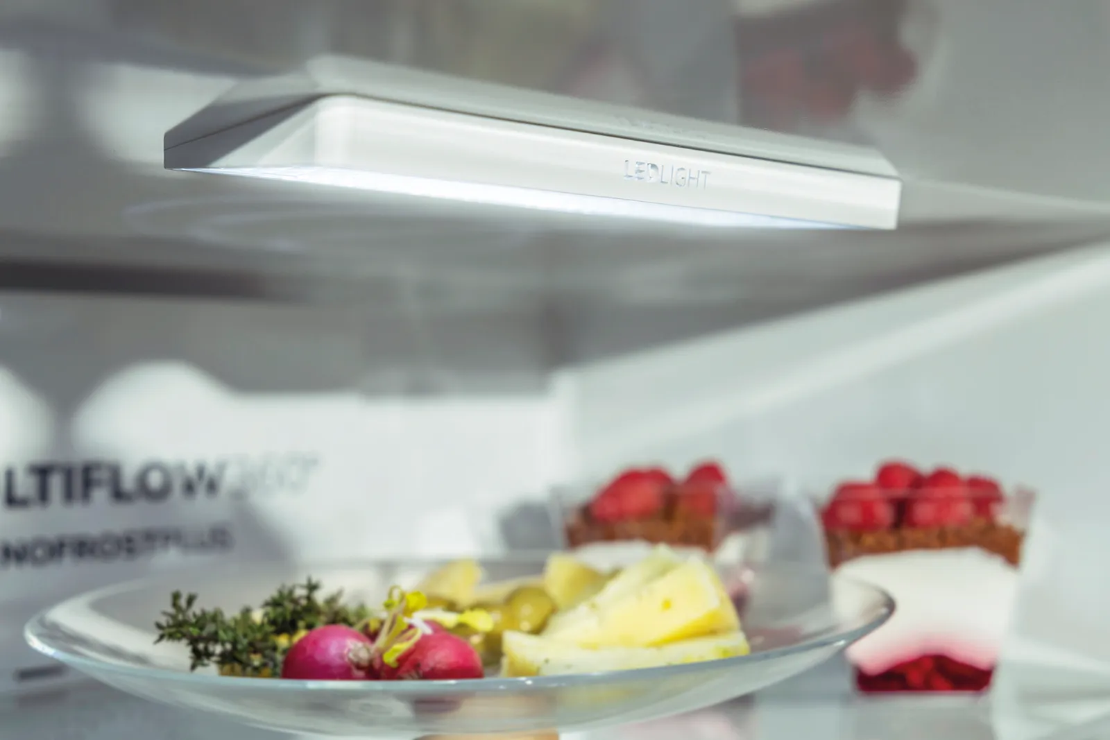 Gorenje מקרר מקפיא תחתון קו ארון רוחב 120 ס"מ 2 מטר גובה תוצרת Gorenje דגם NRK6202AXL4 חדש מתצוגה! — תמונה 8