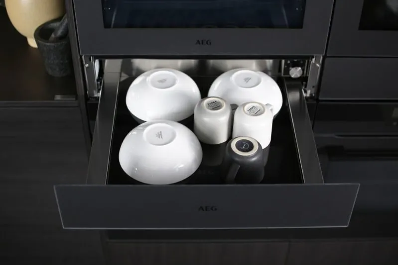 AEG מגירת חימום אינטגרלית 14 ס"מ סדרת MATTE BLACK תוצרת AEG דגם KDK911424T — תמונה 16