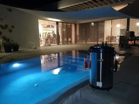 מקרר נייד D-COOLER לאירועים, חצרות ,מרפסות מבית D bar דגם AQ5000 