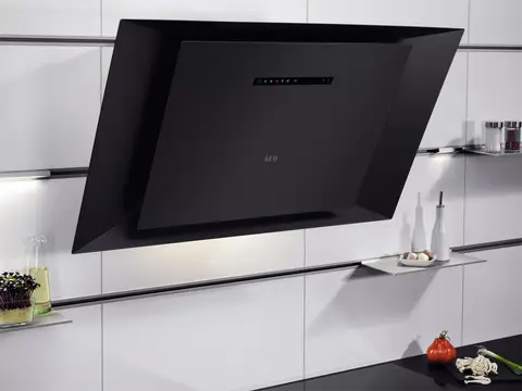 AEG