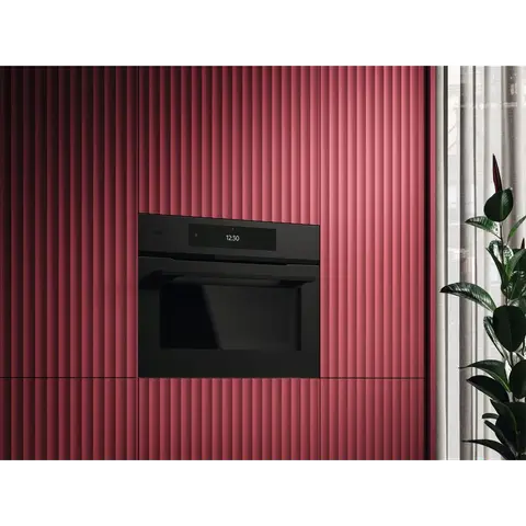 AEG