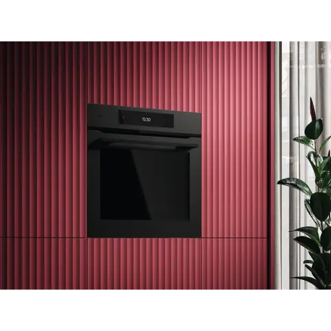 AEG