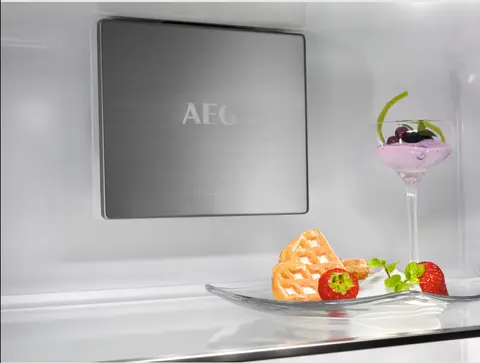 AEG