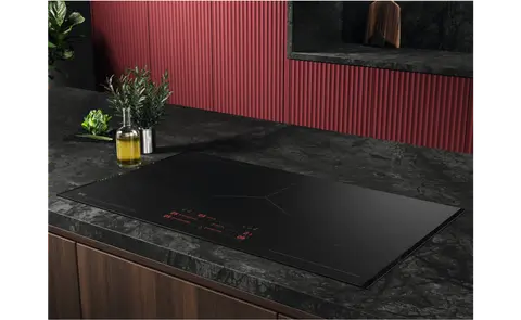 AEG