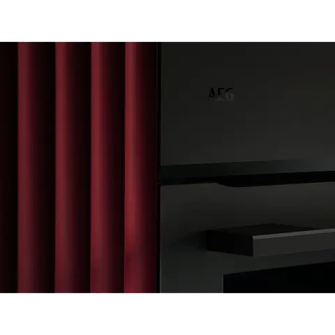 AEG