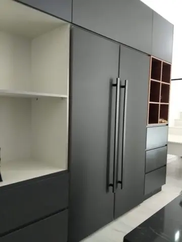 Miele מקרר 120 ס"מ SBS  קו ארונות בציפוי שחור ננו מט 650 ליטר תוצרת Miele דגם K 28202 D+ FN 28262 BLACK
